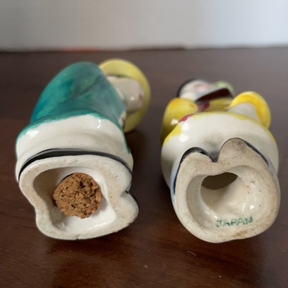 Vintage Asian Salt and Pepper Shaker Set Japan - Picture 6 of 7